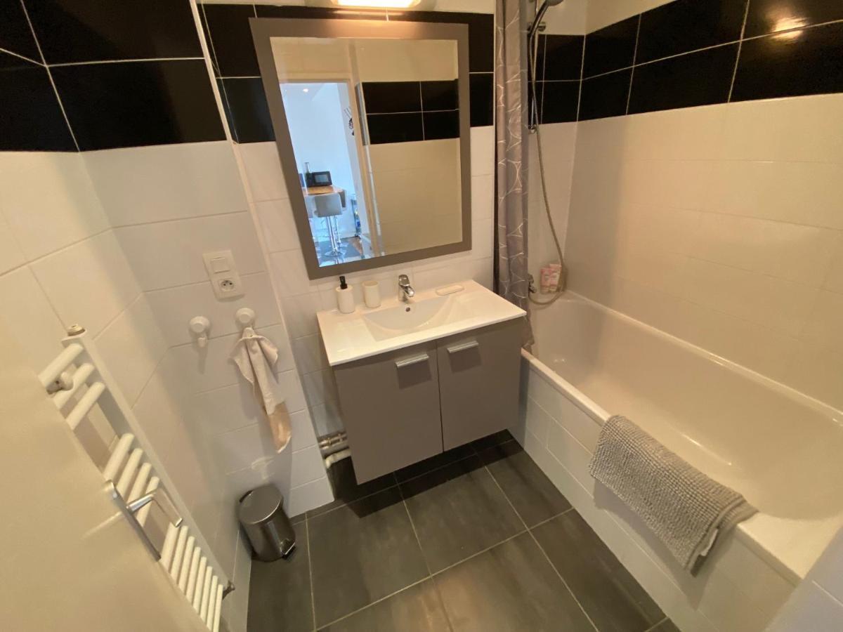 Appartement Spacieux Avec Balcon Et Parking Brest Eksteriør bilde