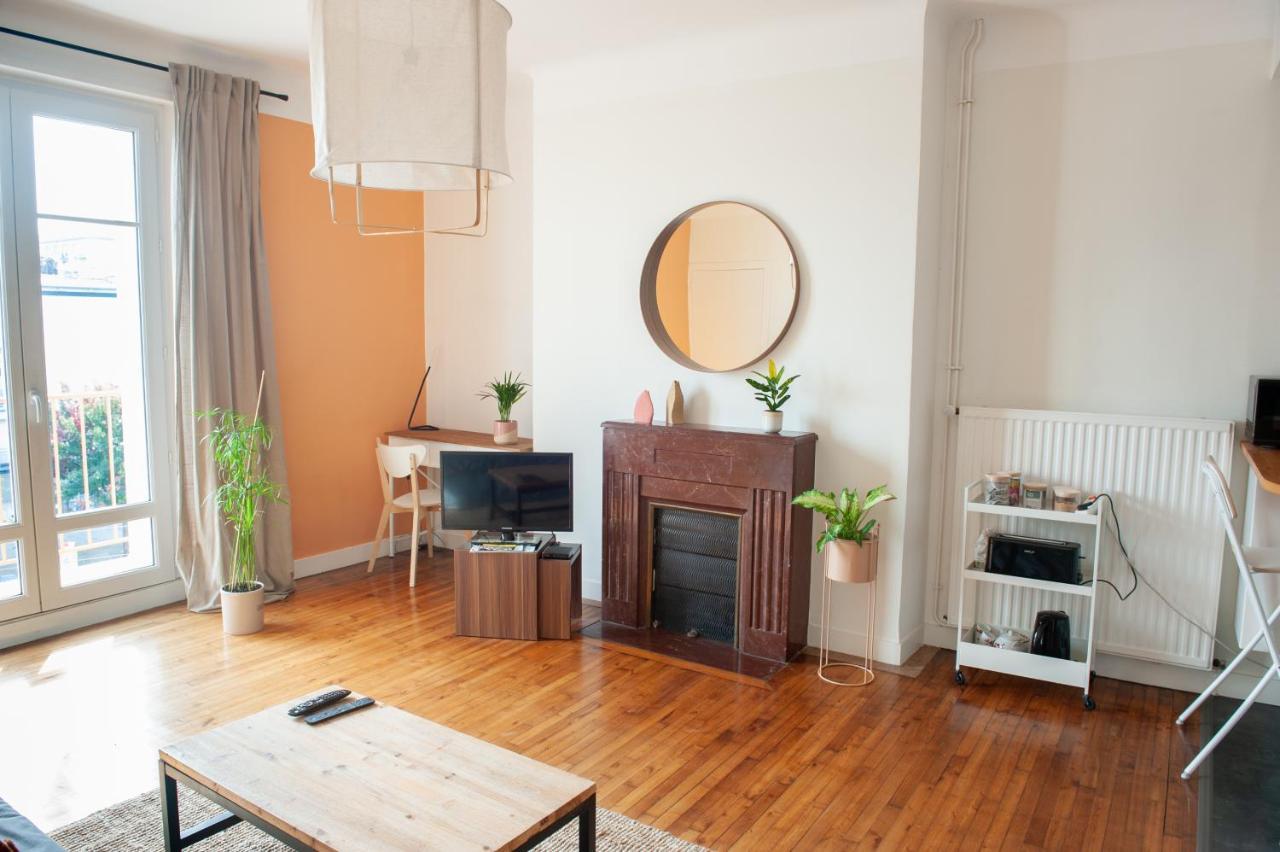 Appartement Spacieux Avec Balcon Et Parking Brest Eksteriør bilde